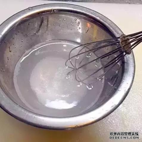 煮它们时可以不要剥皮,有意想不到的收获哦!
